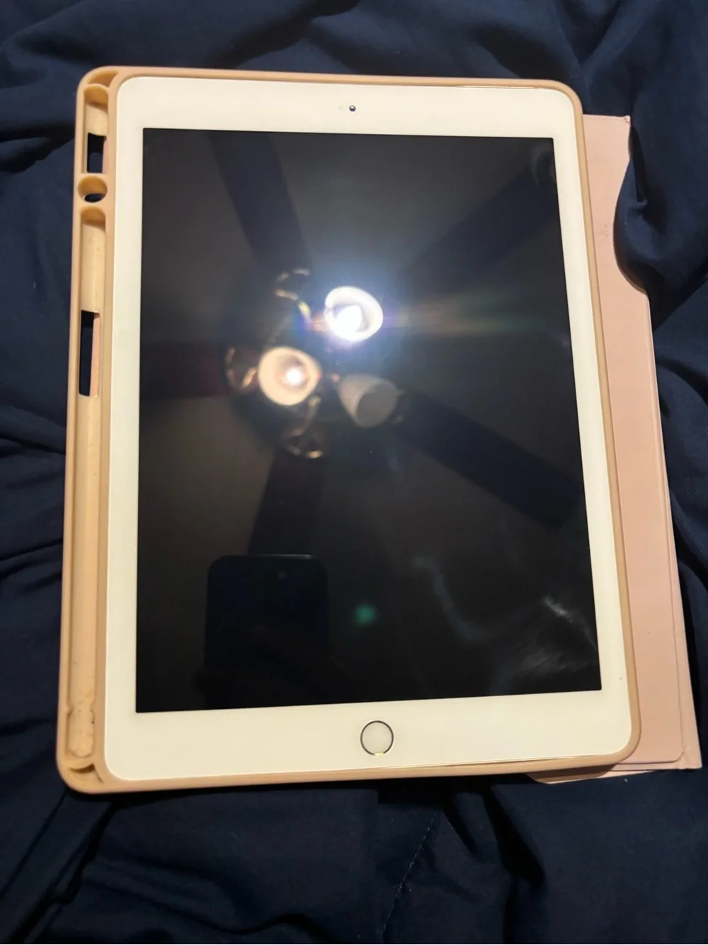 Apple iPad 5th Generation 32GB Wi-Fi Rose Gold